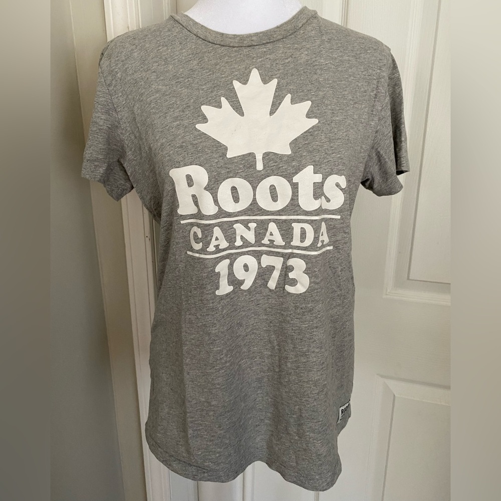 Roots Heather Gray Tee with White Logo Women’s Size Small